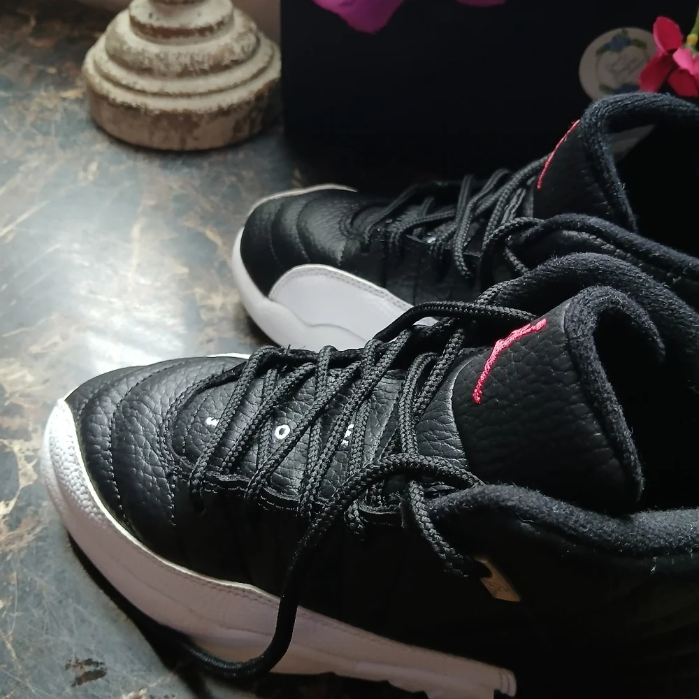 Jordan 12 Retro Playoffs Basketball/Streetwear ShoesSize 2 Youth - Picture 4 of 13